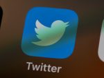 Twitter logo in article about Musk purchasing the platform