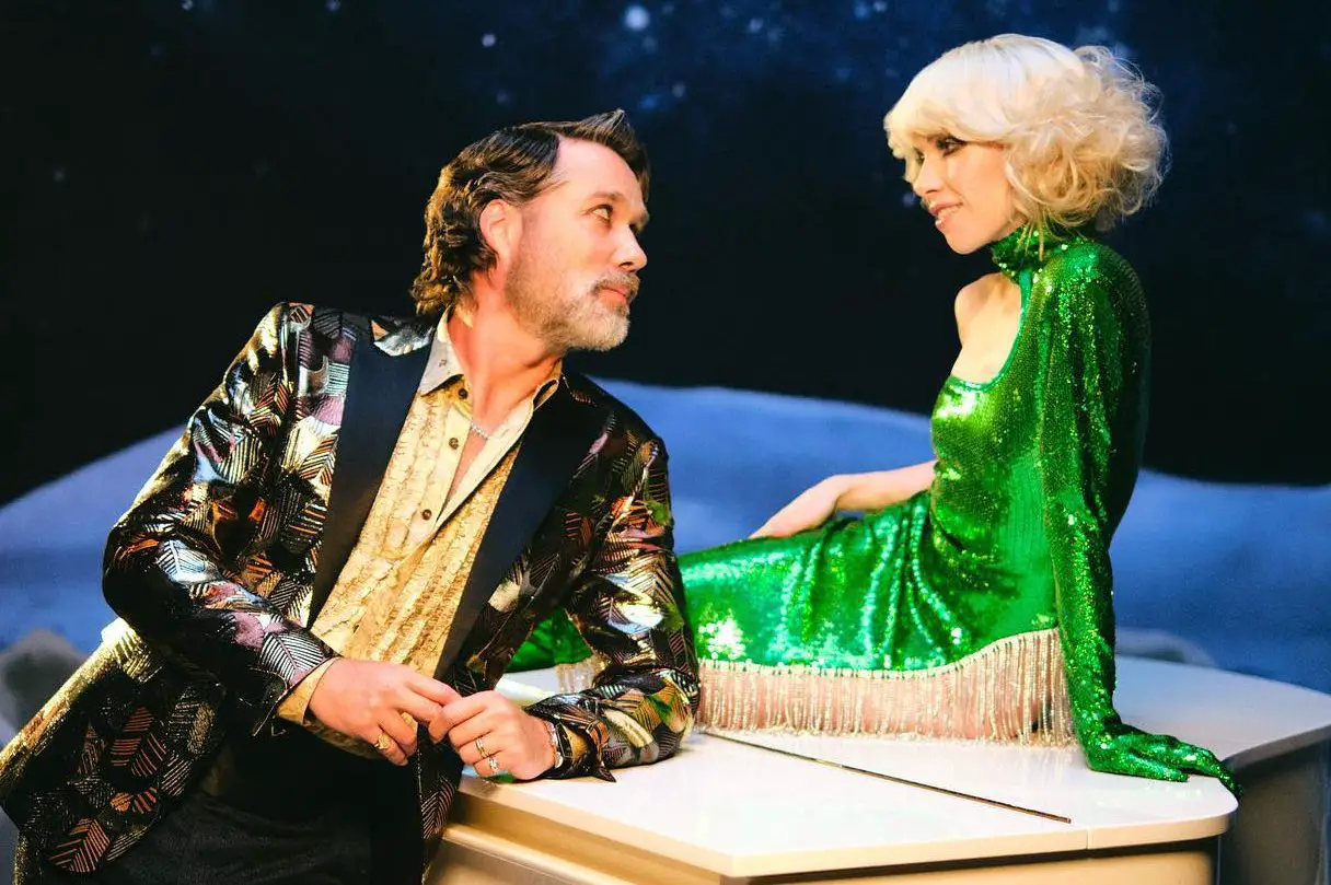 in article about The Loneliest Time, image still from Jepsen's music video
